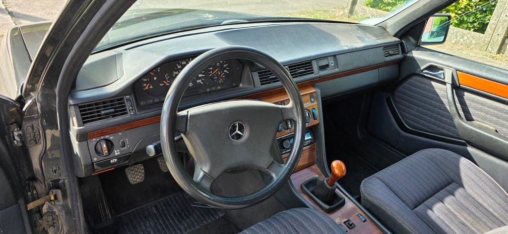 Mercedes 250TD Oldtimer 1992 met 295.000km, foto 12