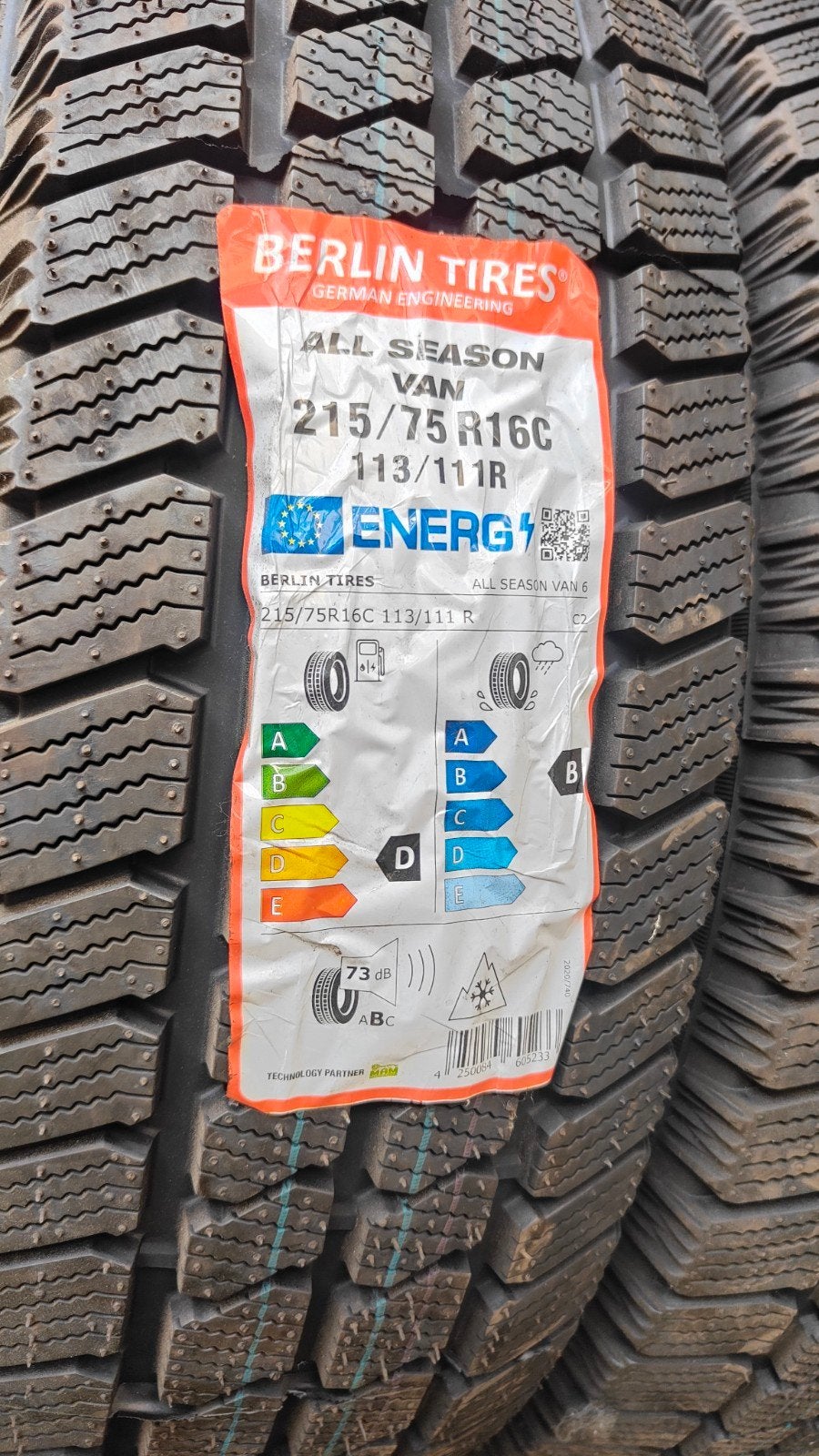 215/75r16c Berlin 100€ per stuk met montage en balanceren