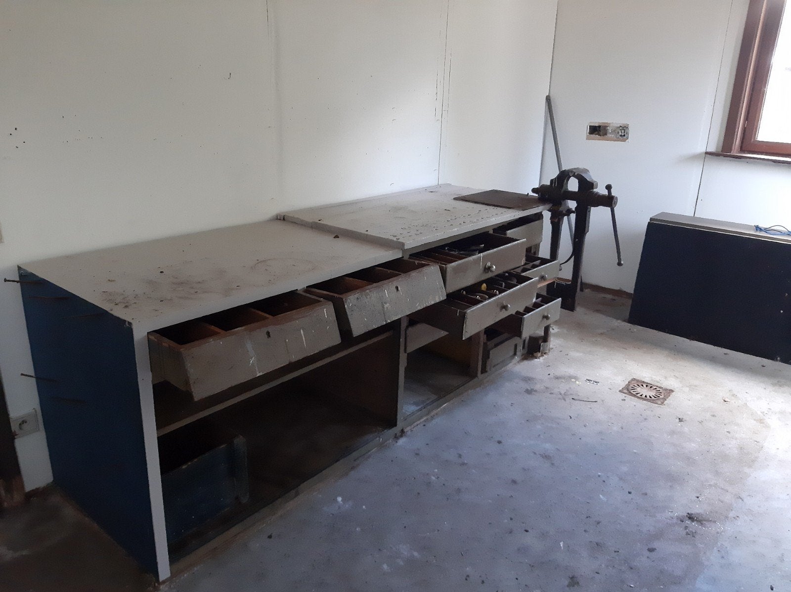 werkbank, Doe-het-zelf en Bouw, Werkbanken, Ophalen, Gebruikt, 70 tot 120 cm, Bankschroef