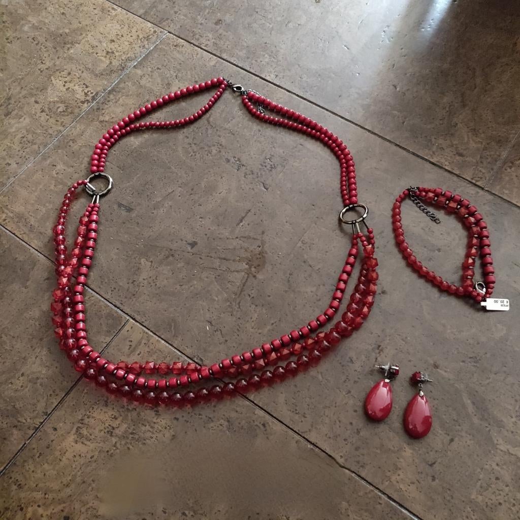 ketting, armband, oorbellen rood, Bijoux, Sacs & Beauté, Colliers, Enlèvement, Comme neuf, Rouge