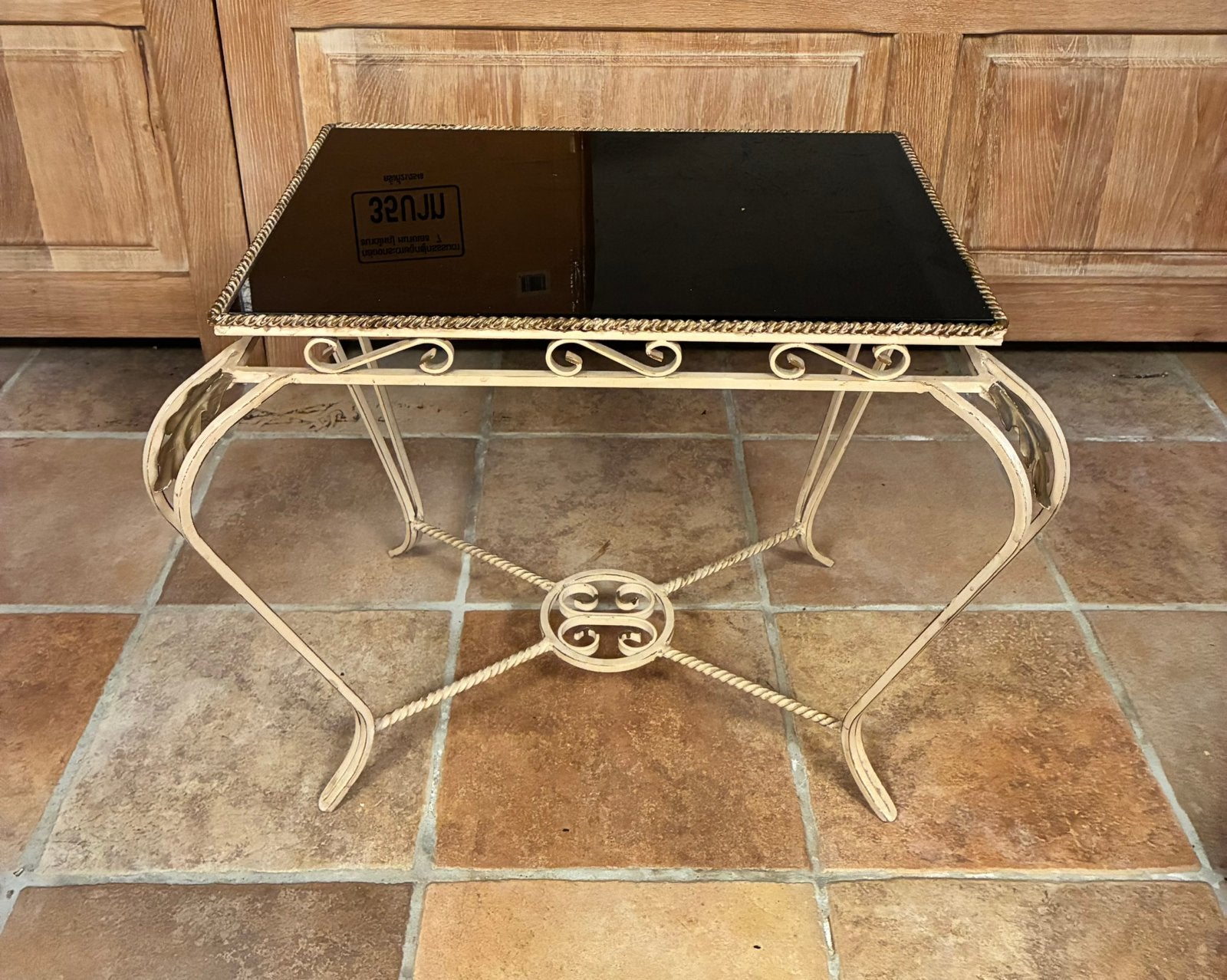 Vintage Bijzettafel, Smeedijzer met Zwart Glas, Enlèvement, Utilisé, Rectangulaire, Verre
