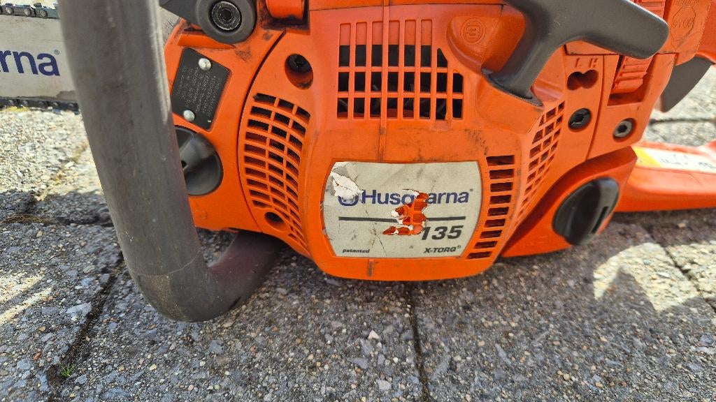husqvarna 135 xtorq kettingzaag, Doe-het-zelf en Bouw, Gereedschap | Zaagmachines, Gebruikt, 70 mm of meer, Kettingzaag, Ophalen of Verzenden