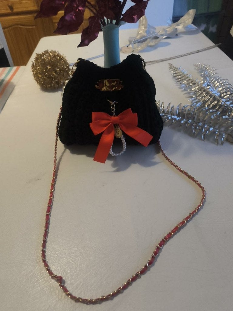Sac a main noir au crochet-fait main-piéce unique, Enlèvement ou Envoi, Comme neuf, Noir, Sac à main