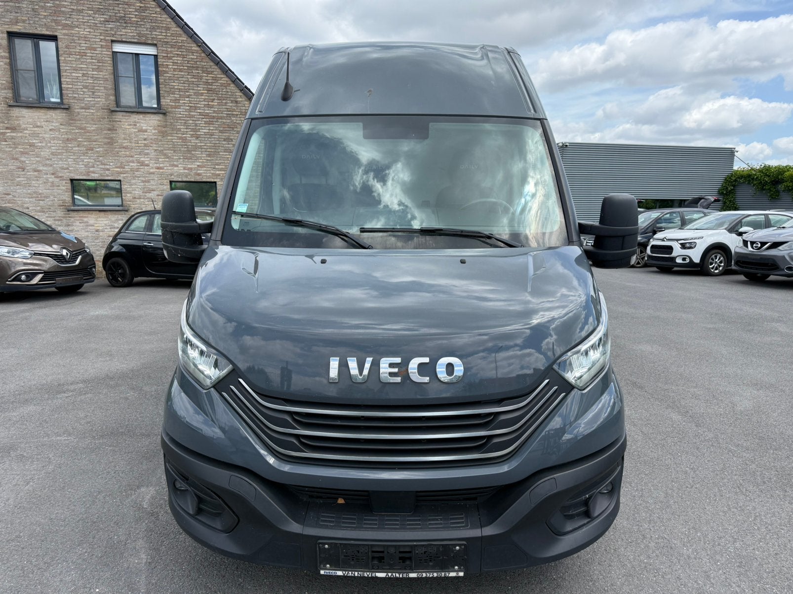 Iveco Daily 3.0/AUTOMATIC/10/2023/23.959 + TVA, Autos, Camionnettes & Utilitaires, Argent ou Gris, Achat, Euro 6, Entreprise