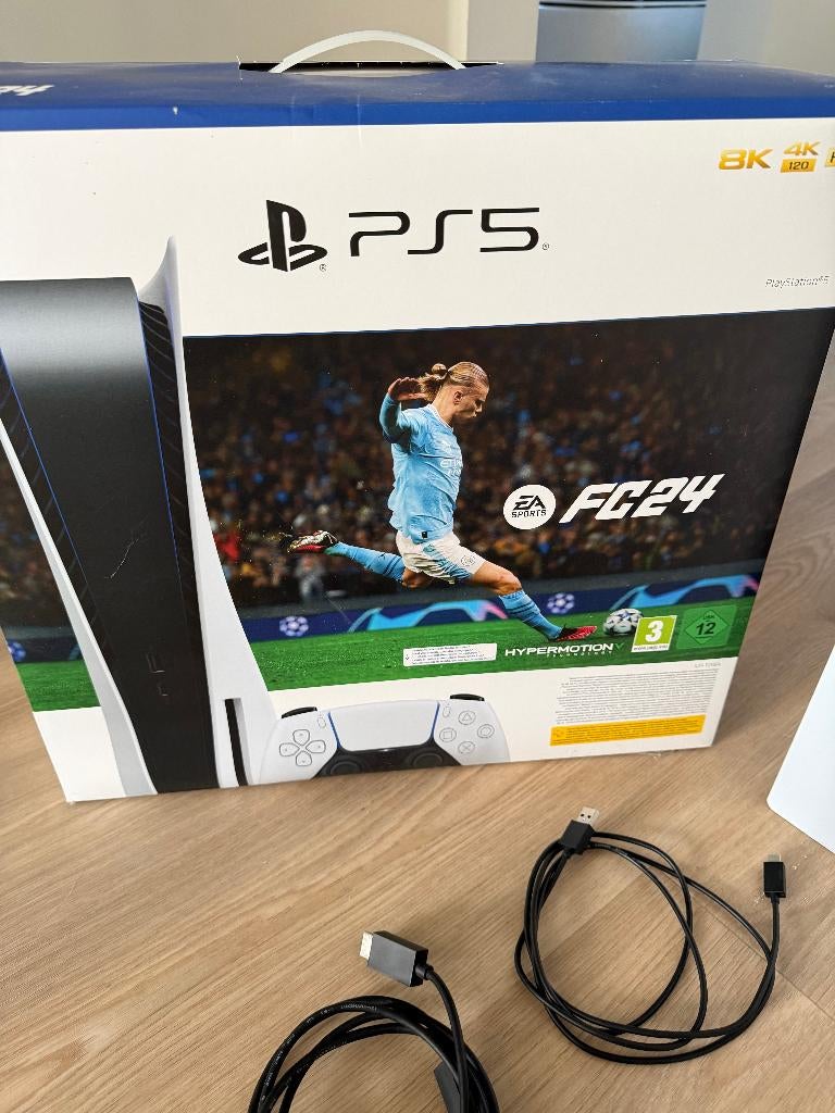 PS5 Digital 825 Go + 2 manettes, Enlèvement, Comme neuf, Playstation 5 Digital