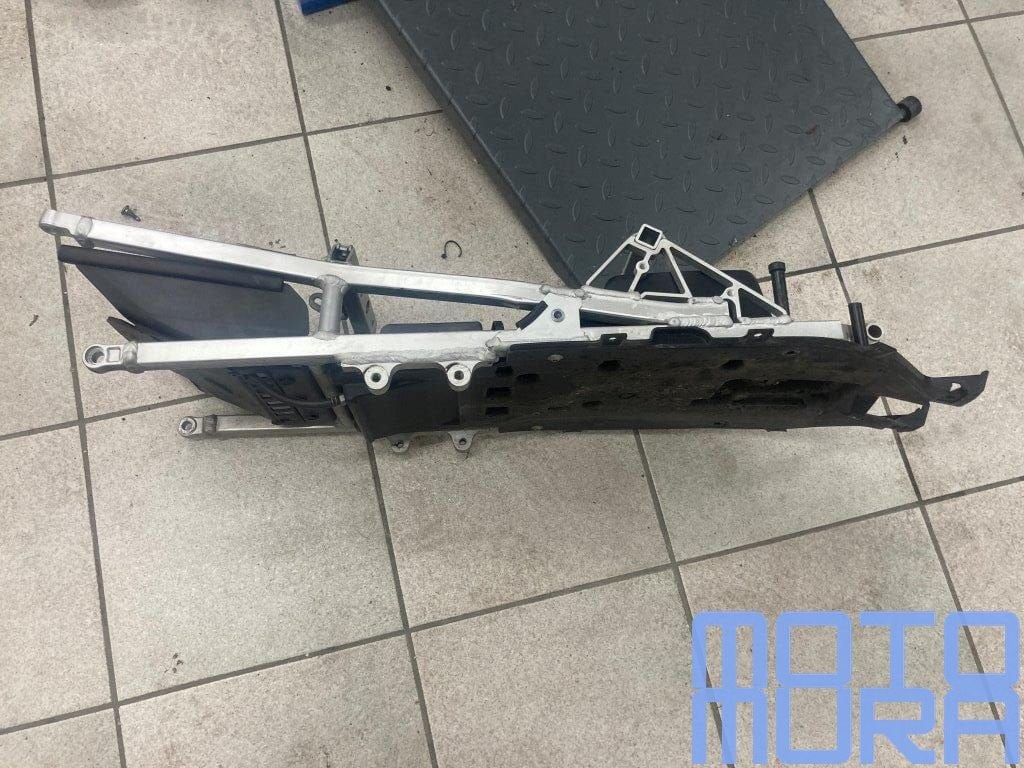 Subframe achter voor Aprilia Tuono 2006 - 2011 RSV 1000 acht, -, Utilisé, -, -