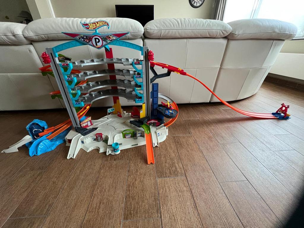 Complete hotwheels garage, Enfants & Bébés, Jouets | Circuits, Comme neuf, Enlèvement, Circuit, Hot Wheels