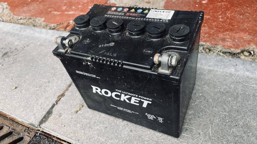 Rocket - Batterie pour tondeuse à gazon 12N24-4-MF, Enlèvement, Utilisé, Rock, Moins de 90 cm