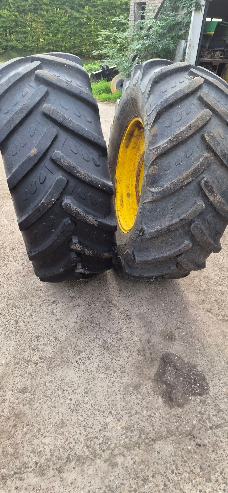 Pneus avec jantes Kleber Gripker 540/65R28, Articles professionnels, Enlèvement ou Envoi