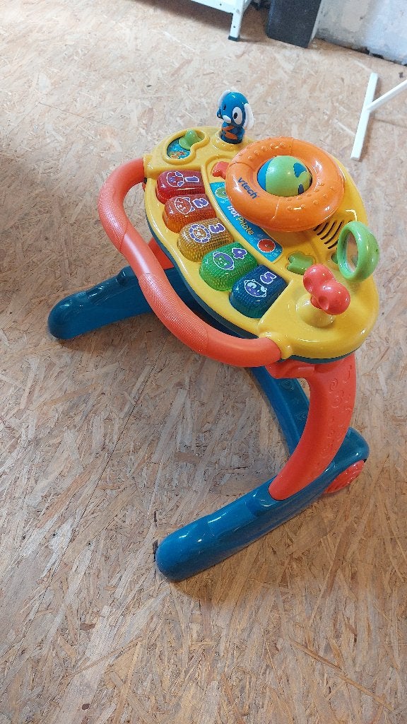 Trotteur / Pousseur évolutif VTech Trot' Pilote 2 en 1, Enfants & Bébés, Enlèvement, Utilisé, 6 mois à 2 ans