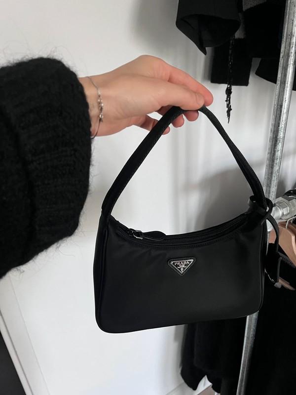 prada bag, Enlèvement, Comme neuf, Noir, Sac à main