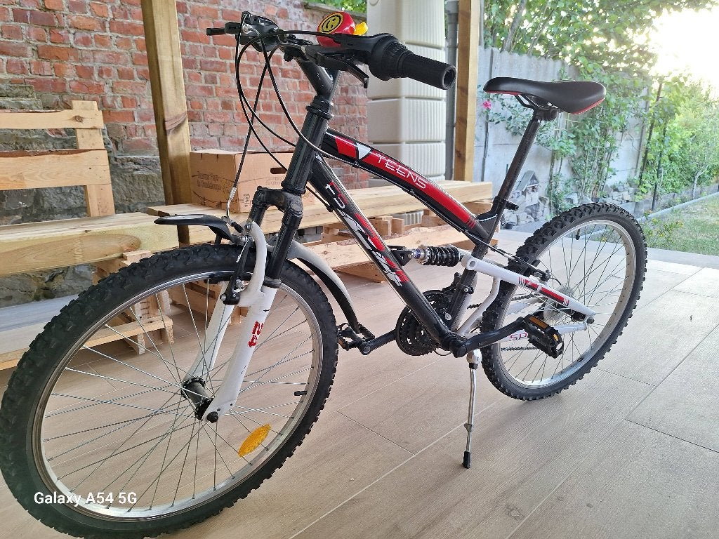 Vélo enfant 24 pouces, Vélos & Vélomoteurs, Vélos | Vélos pour enfant, Utilisé, 20 pouces ou plus, Enlèvement