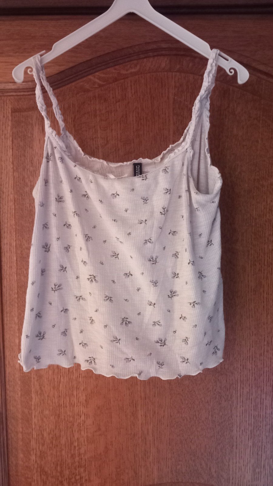 spaghetti topje , wit met blauwe bloemetjes, H&M , maat M/L, Kleding | Dames, Topjes, Maat 38/40 (M), H&M, Wit, Ophalen of Verzenden