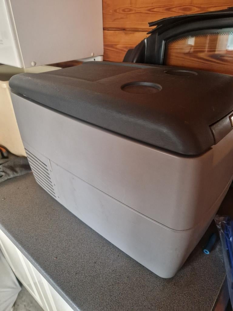 Frigo  auto   34l.