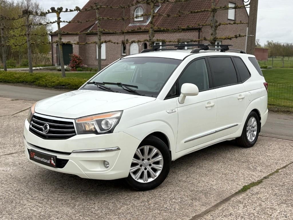 SsangYong Rodius 2.0D Automaat 7zit Trekhaak Export, Autos, SsangYong, Cuir, Euro 5, Achat, Entreprise
