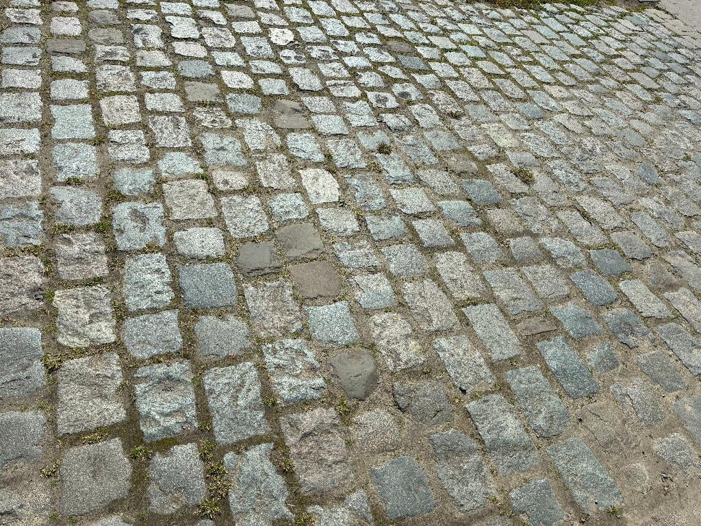 Kasseien (kinderkopjes - kasseistenen) (ongeveer 1400 stuks), Enlèvement, Utilisé