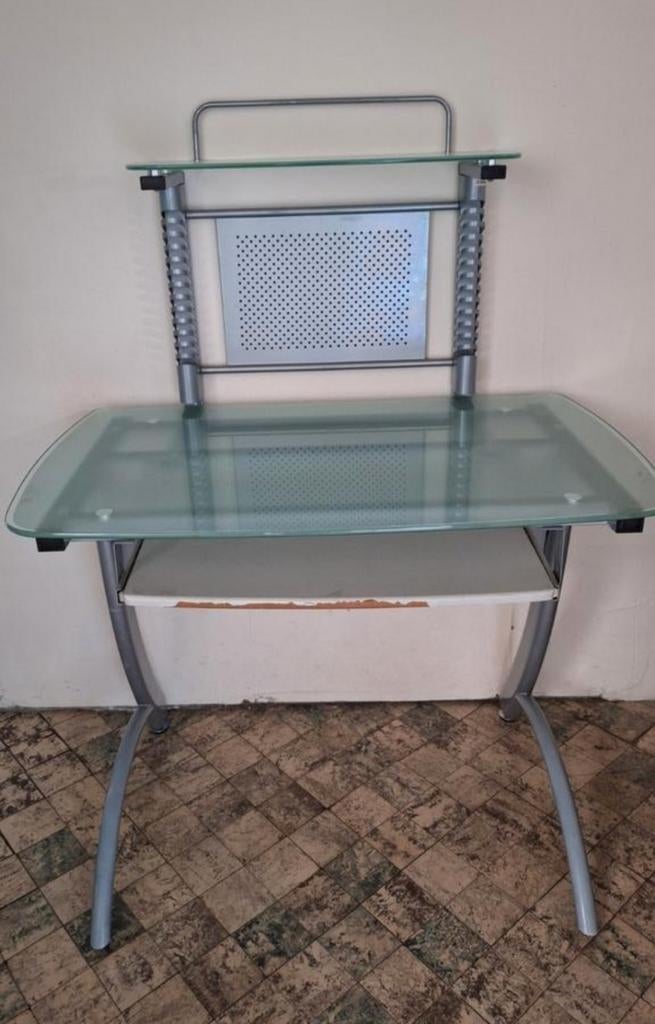 Bureau met glas, Ophalen, Glas