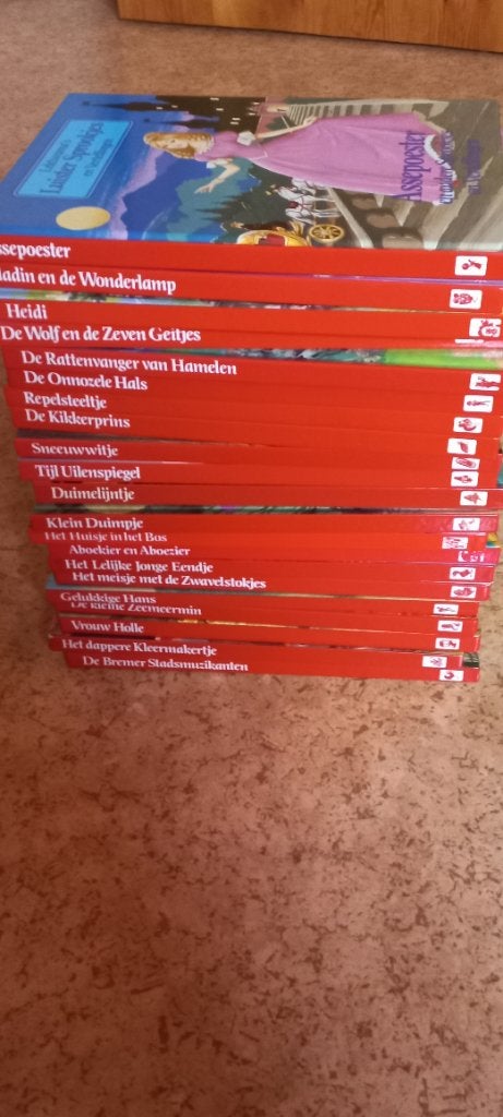 Sprookjesboeken, Enlèvement, Comme neuf