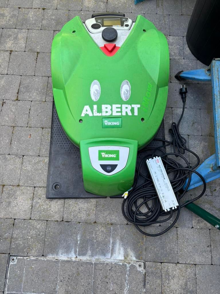Robot viking mi632, Enlèvement, Utilisé, Plus de 25 cm, Avec capteur de pluie