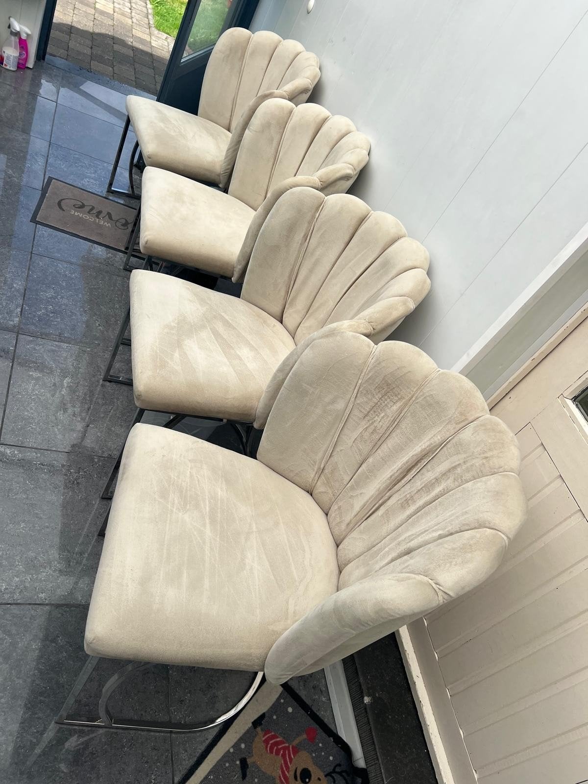 salon tafel met stoelen, Ophalen