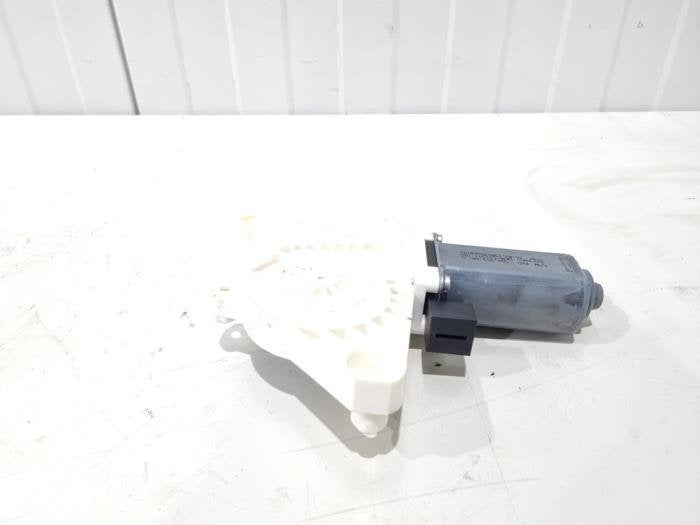 Moteur de vitre portière d'un Volkswagen Passat, Autos : Pièces & Accessoires, Volkswagen, -, 3 mois de garantie, Utilisé