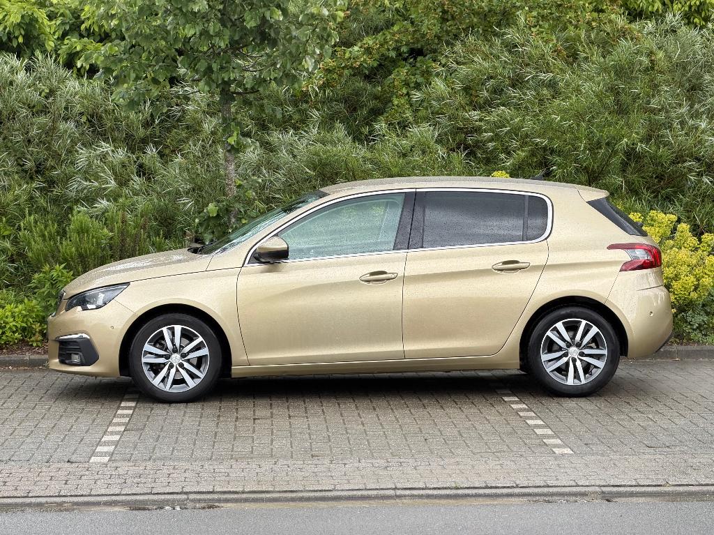 Peugeot 308 1.2 PT Allure Half Leder,Navi,360 Camera,Cruise, Auto's, Peugeot, Euro 6, 1199 cc, Leder en Stof, 5 deurs