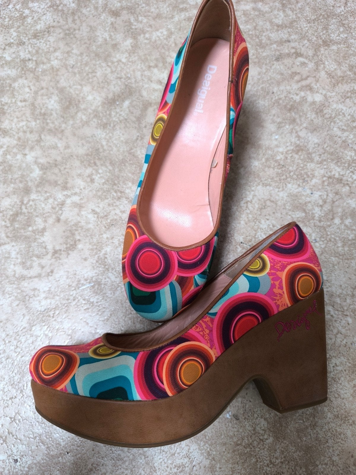 Prachtige schoenen Desigual Maat 39 nieuwe staat, Kleding | Dames, Ophalen of Verzenden