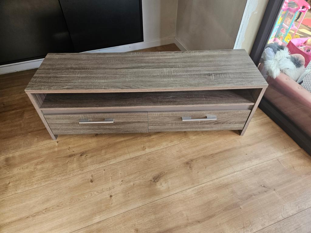 Gratis tv meubel, Ophalen