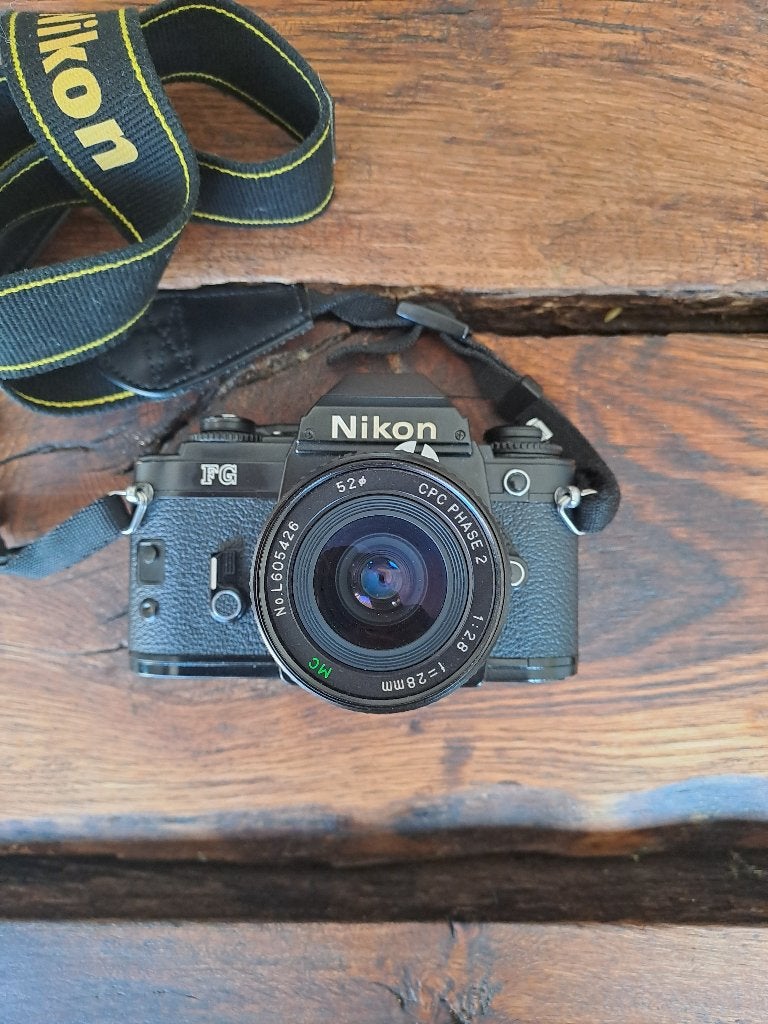 Nikon FG met lens, Enlèvement ou Envoi, Utilisé, Reflex miroir, Nikon
