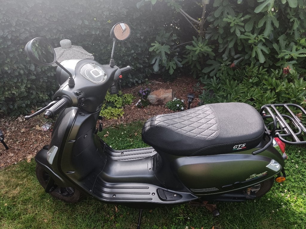 Scooter, Vélos & Vélomoteurs, Scooters | Piaggio, Utilisé, Autres modèles, Classe A (25 km/h), Électrique, Enlèvement