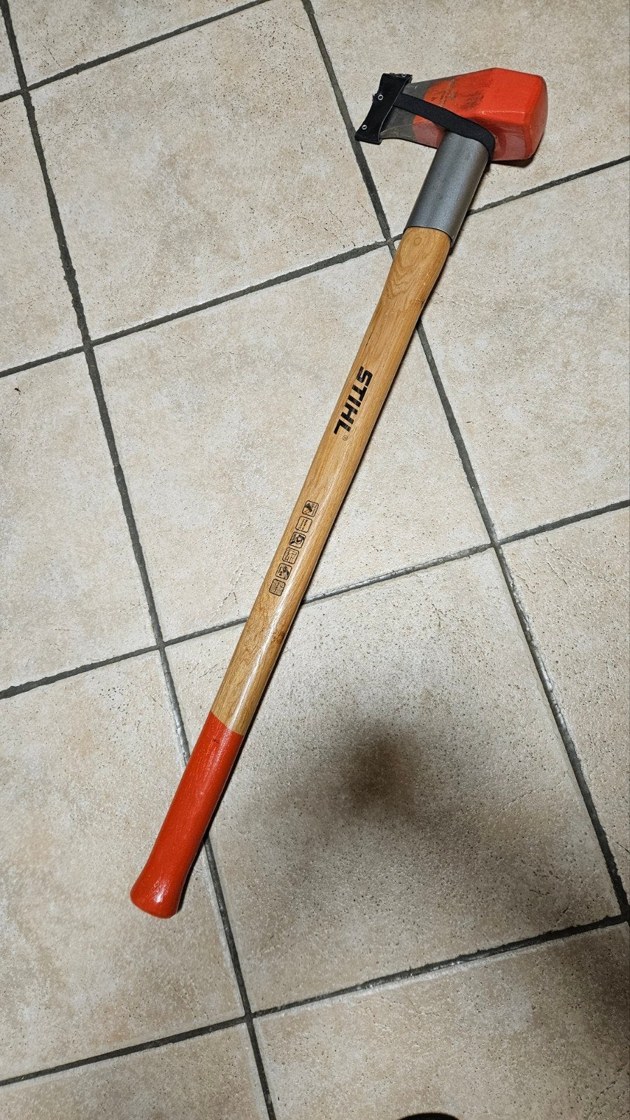 Merlin stihl quasi neuf, Jardin & Terrasse, Outils à main, Enlèvement, Comme neuf, Hache, Stihl