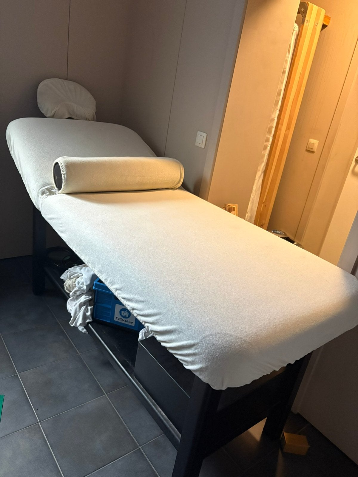 Canapé de massage ajustable avec housse, Enlèvement, Utilisé, Table de massage