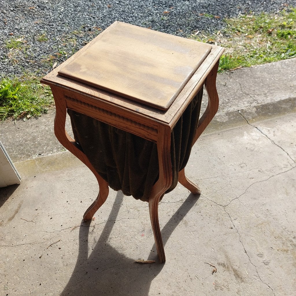 Meuble de couturière, Enlèvement