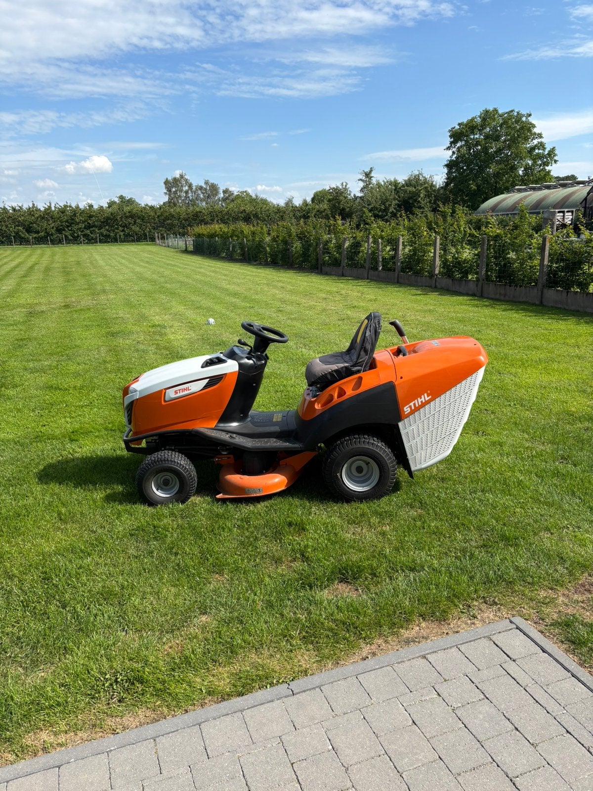 Zitmaaier stihl RT5097, Tuin en Terras, Zitmaaiers, Ophalen, Zo goed als nieuw, Opvangbak