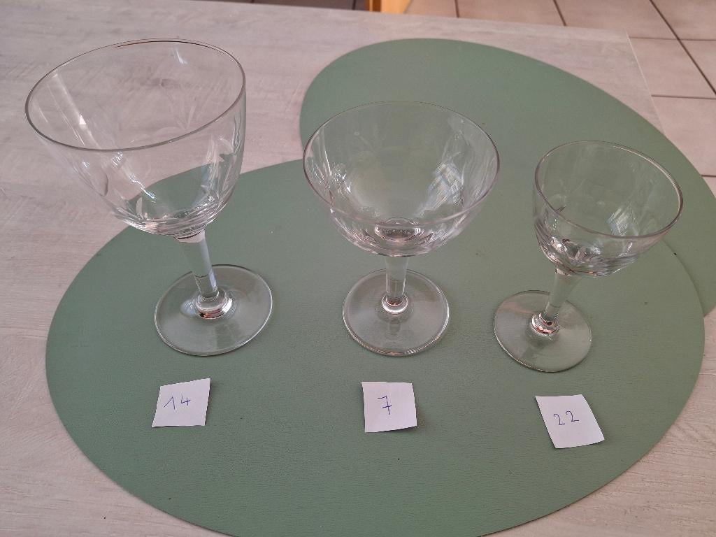 Lot de 43 verres en cristal, Enlèvement