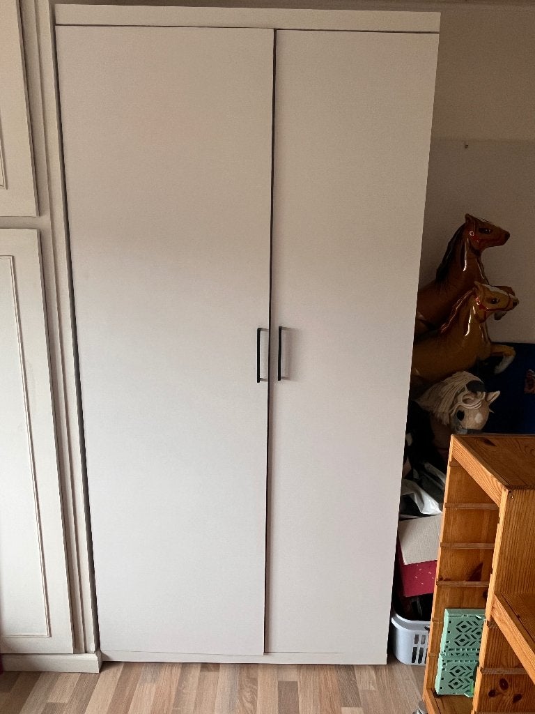 Kleerkast wit modern, Ophalen, Met deur(en), Gebruikt, 100 tot 150 cm