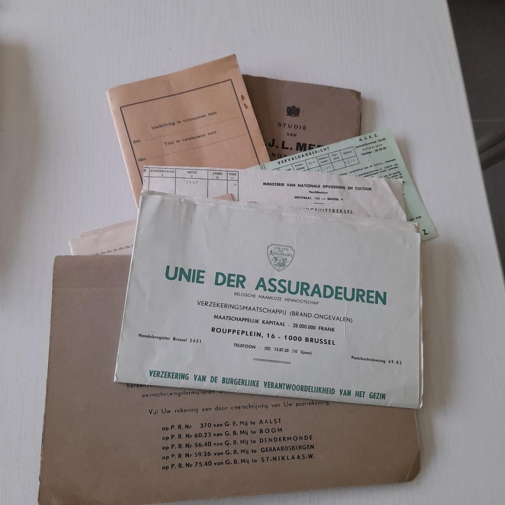 Verzameling oude dokumenten familie Grembergen., Ophalen of Verzenden