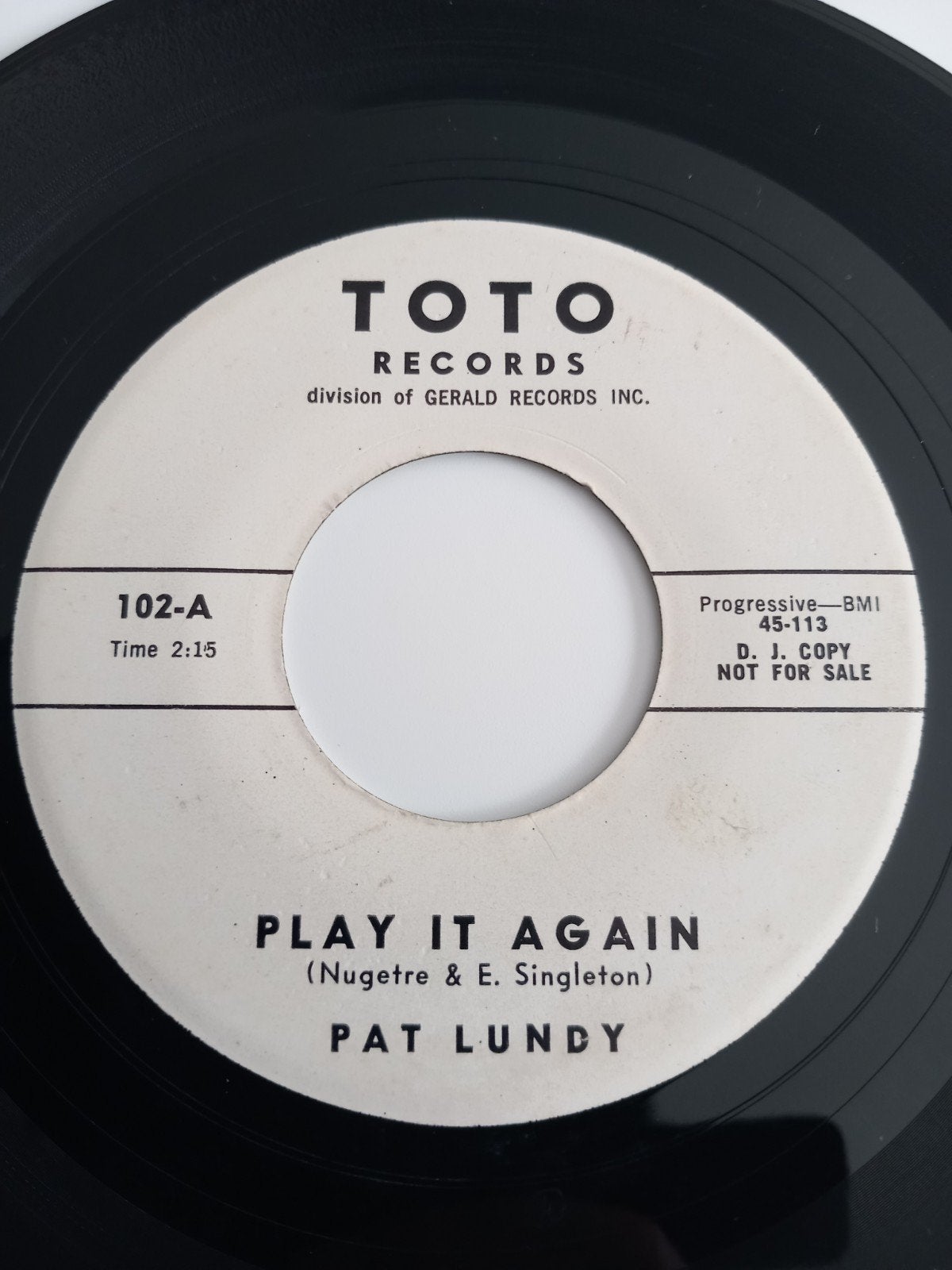 PAT LUNDY.  PLAY IT AGAIN. R&B USA 45T, Enlèvement ou Envoi, R&B