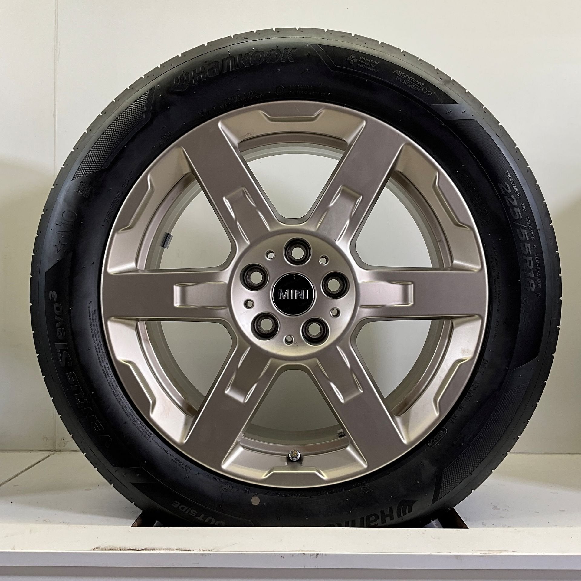 MINI COUNTRYMAN U25 944 SET VELGEN + ZOMERBANDEN 18 INCH, Auto-onderdelen, Banden en Velgen, 18 inch, Gebruikt, -, -