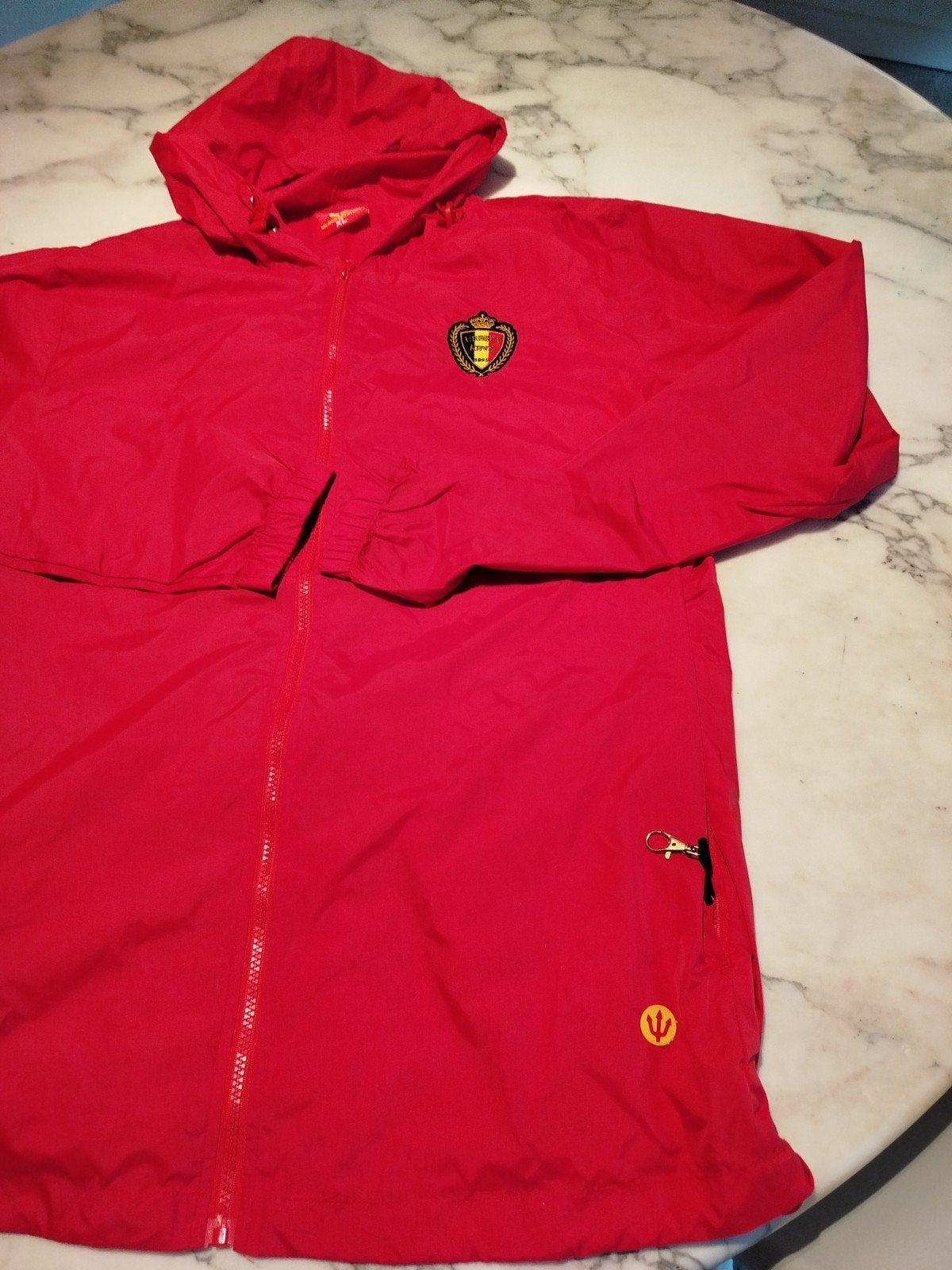 Nylon jas ,maat XL. Réf Devil., Sans marque, Ophalen of Verzenden, Rood, Maat 56/58 (XL)