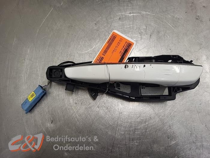 Poignée porte coulissante droite d'un Opel Vivaro, Autos : Pièces & Accessoires, -, Opel, 3 mois de garantie, Utilisé
