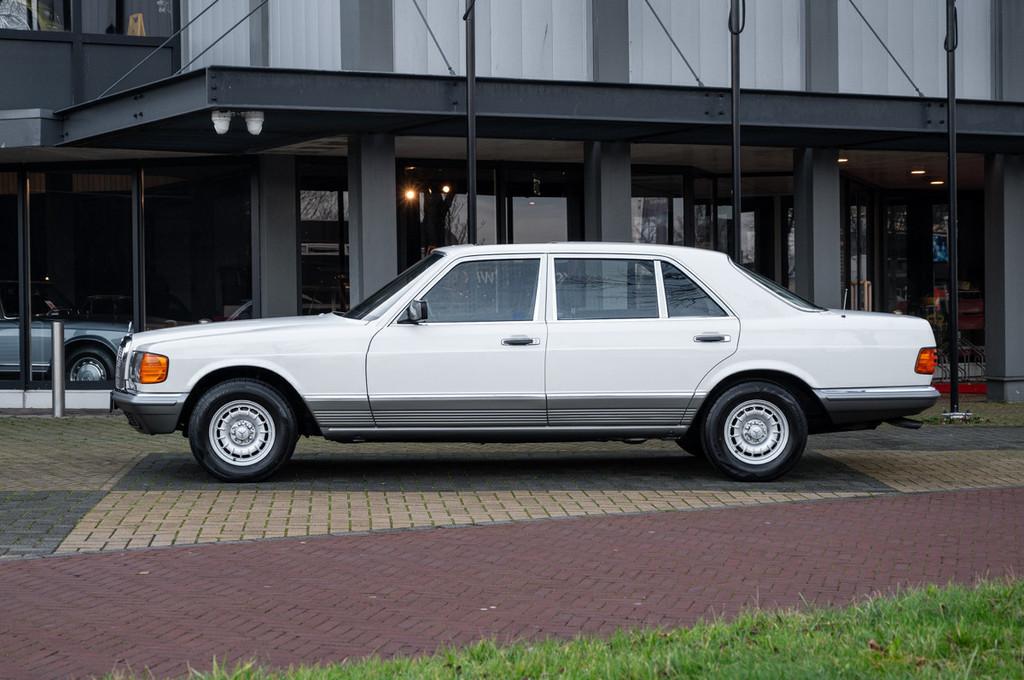 Mercedes-Benz 500-serie 500 SEL W126 (bj 1984, automaat), Auto's, Automaat, 4973 cc, Zwart, Overige brandstoffen