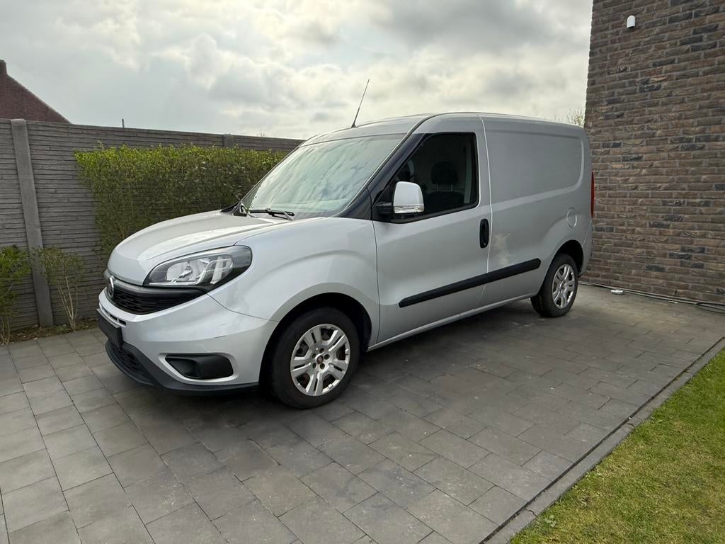FIAT DOBLO / LICHTE VRACHT / 2019 / EURO6B / CONTROLE VRIJ, Auto's, Voorwielaandrijving, Stof, 4 cilinders, 5 deurs