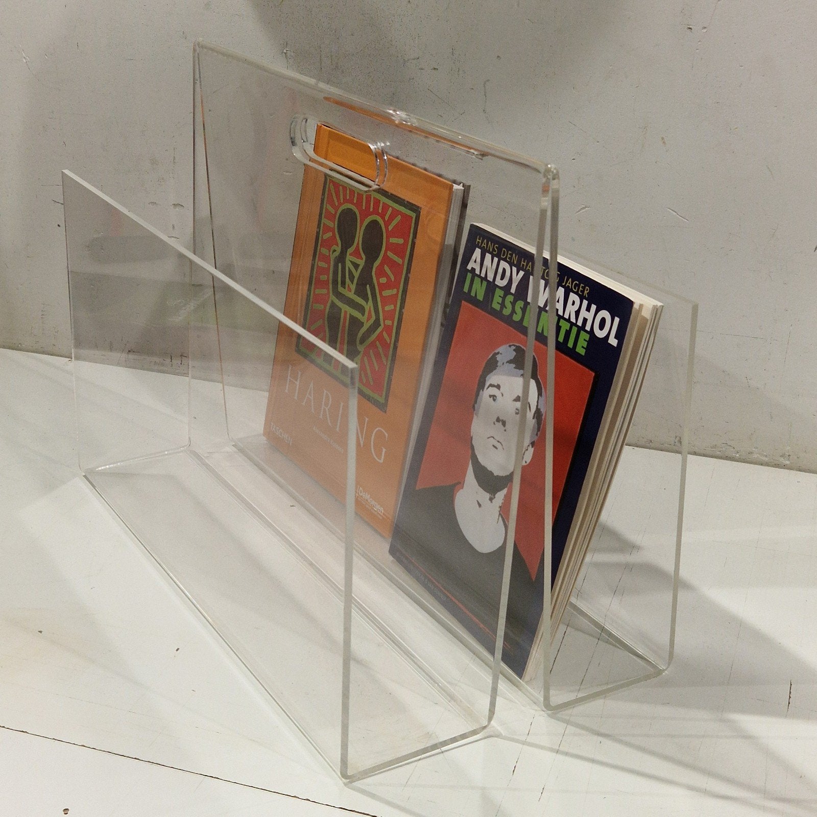 praktische lectuurbak van transparant acryl , plexiglas, Huis en Inrichting, Woonaccessoires | Krantenbakken en Lectuurbakken