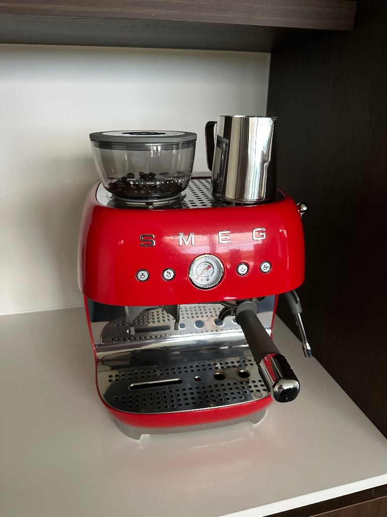 Smeg espressomachine, Ophalen, Espresso apparaat, Koffiebonen, Zo goed als nieuw