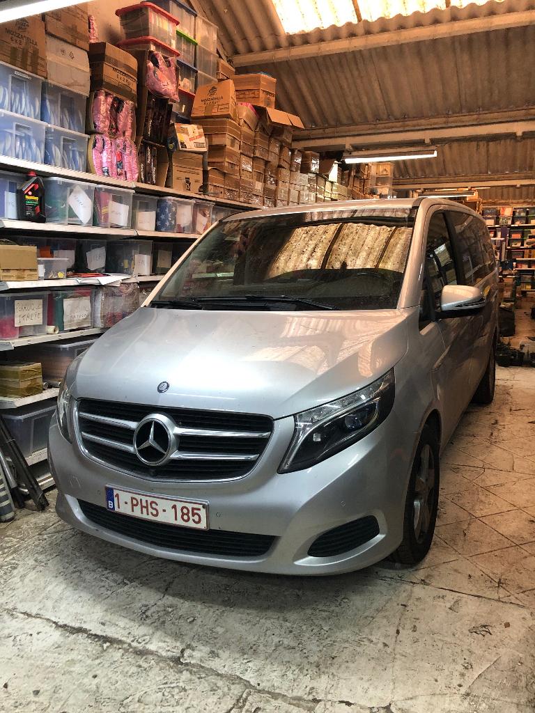 Voiture Mercedes Viano, Entretenue par le concessionnaire, Automatique, MPV ou Monospace, Quatre roues motrices / 4X4