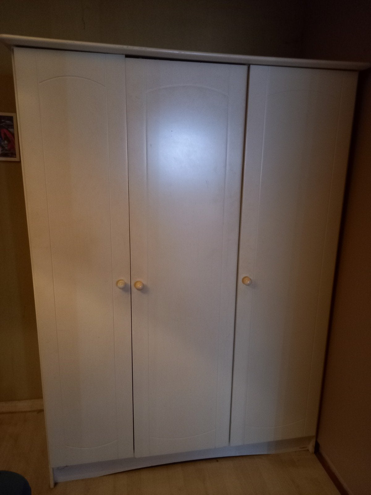 Garde-robe 3 portes