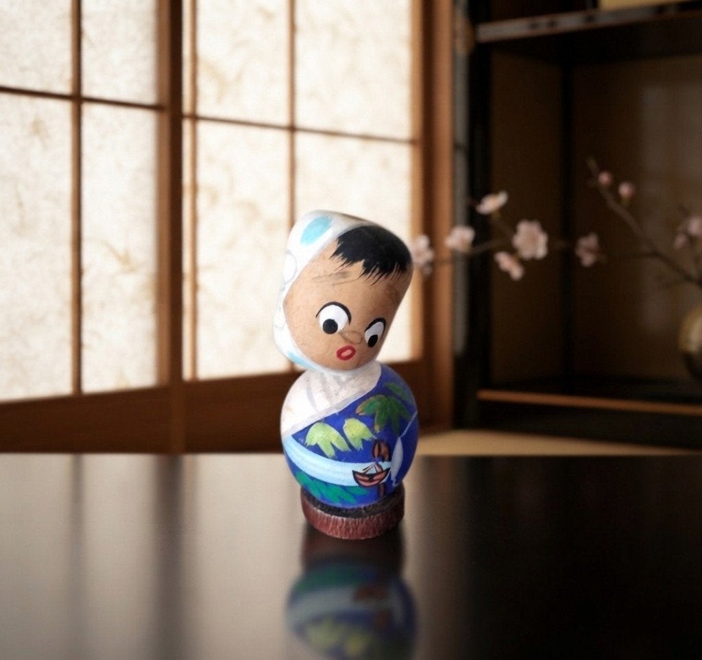 Grappige Sosaku Kokeshi, Hout, Verzenden, Japan, Meerkleurig