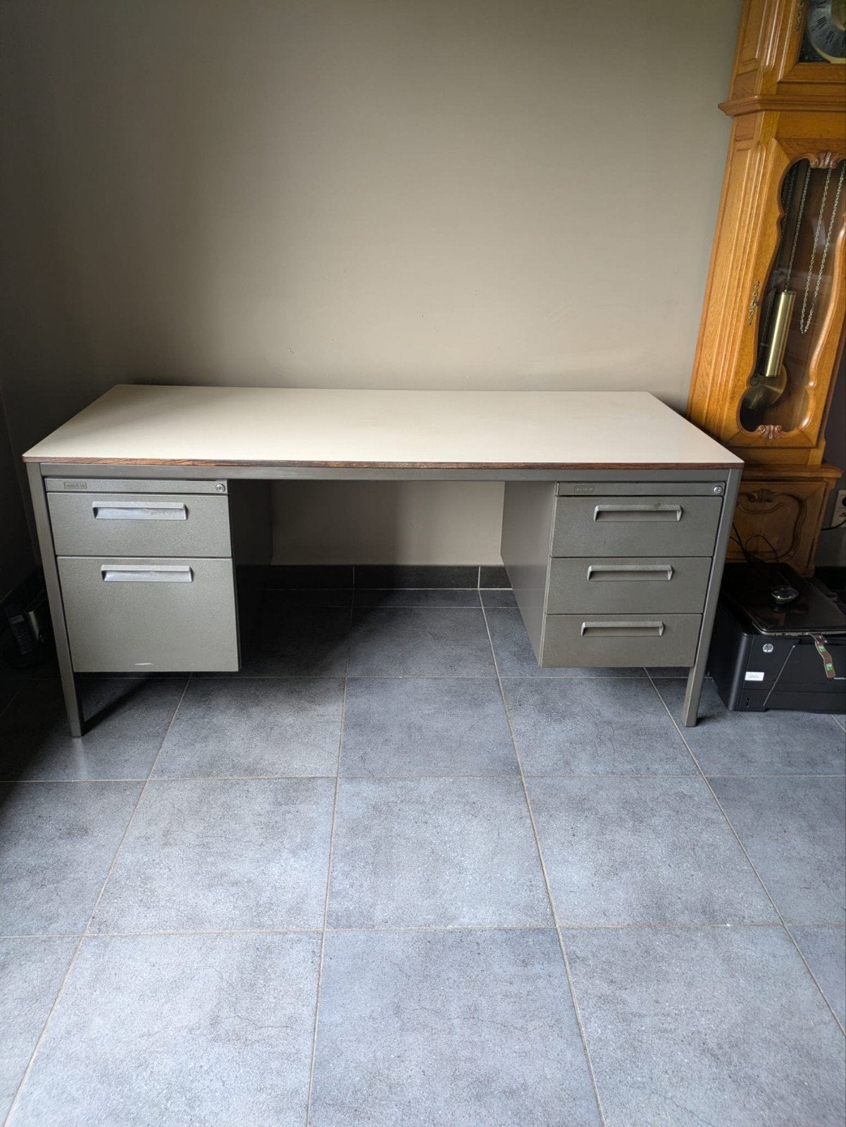 Van Blerk stalen vintage bureau met houten blad., Huis en Inrichting, Ophalen, Gebruikt, Met lades, Metaal