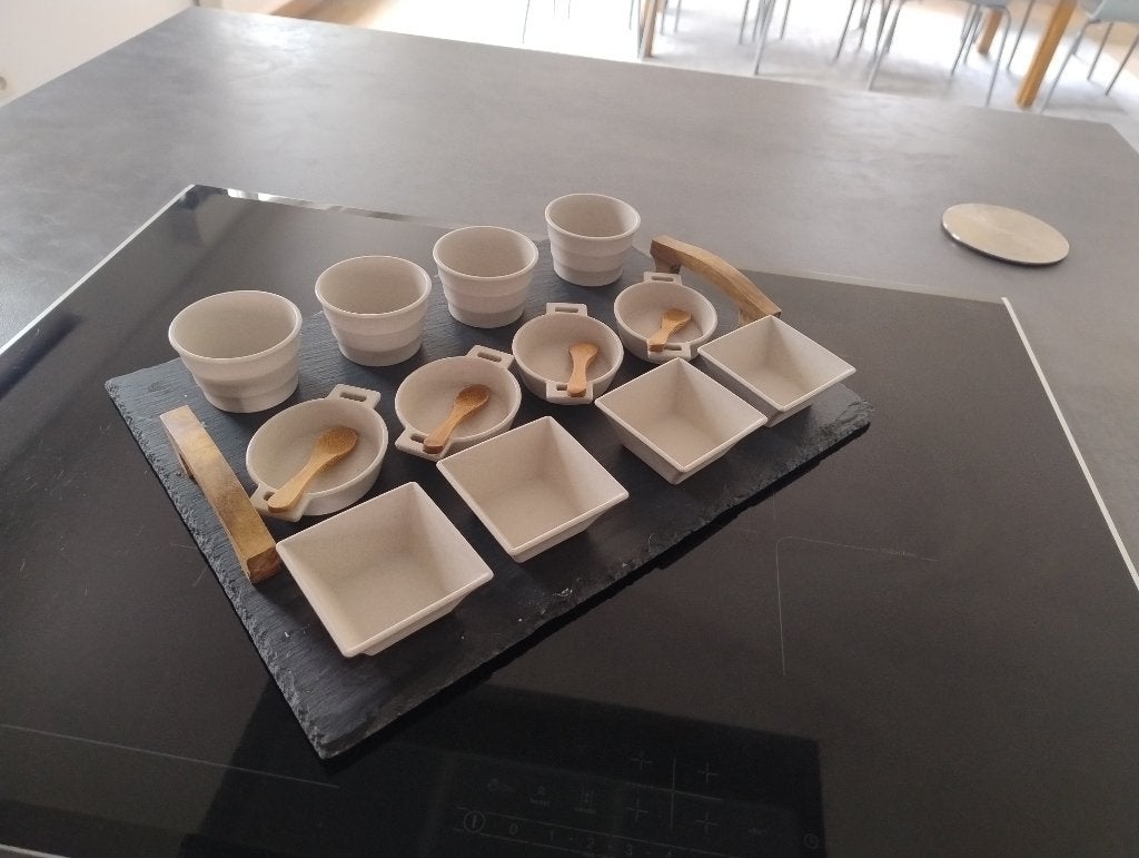 Tapaskommetjes op leien plank, Overige typen, Ophalen, Zo goed als nieuw